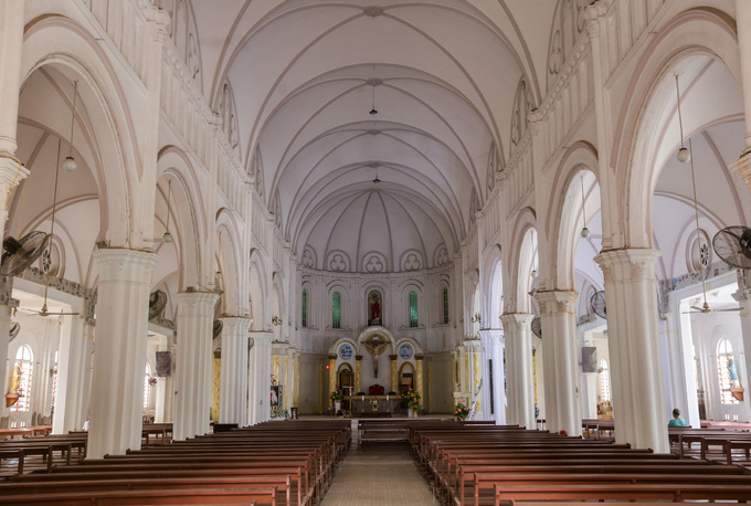 Nhà thờ gần 300 tuổi cổ xưa nhất Sài Gòn