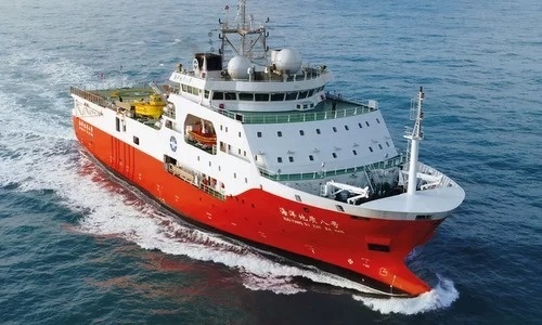 Tàu Địa chất Hải dương 8 hoạt động gần bờ biển Trung Quốc năm 2018. Ảnh: Schottel.