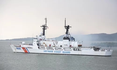 Tàu CBS 8020 của Cảnh sát biển Việt Nam sau khi tiếp nhận từ Tuần duyên Mỹ. Ảnh: CBSVN.