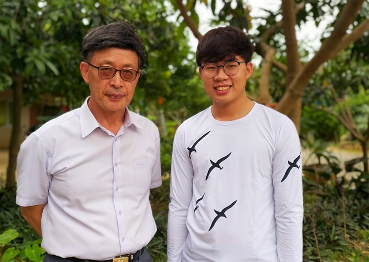 Giáo sư Nam Jin Hyang - Giám đốc IYF tại Việt Nam - 