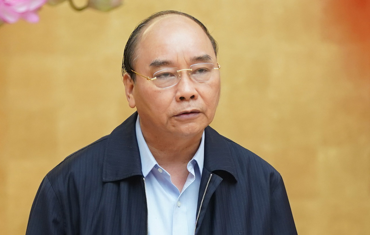 Thủ tướng Nguyễn Xuân Phúc phát biểu tại cuộc họp chiều 30/3. Ảnh: VGP